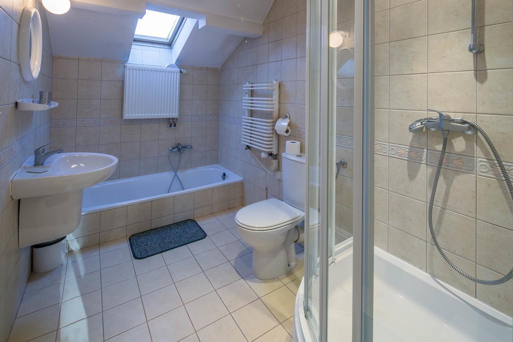 Family Room with Bath,169161231:JPEG